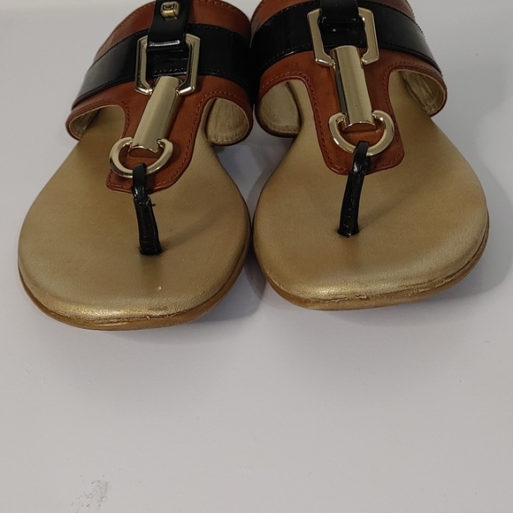 - Bandolino Sandals Brown - Picture 5 of 9
